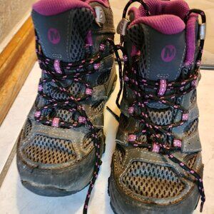 Merrell Kids Size1 Hiking boot